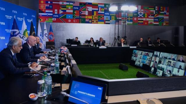 立博-国际足联分饼大会：新世俱杯32队瓜分10亿美元！